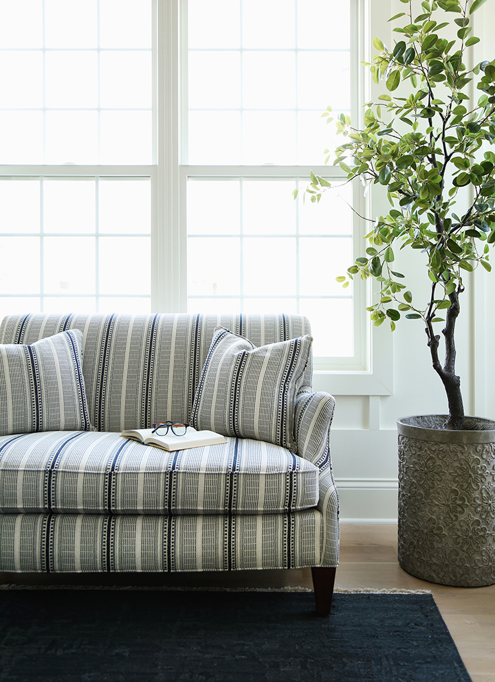 Aunt Jane Settee