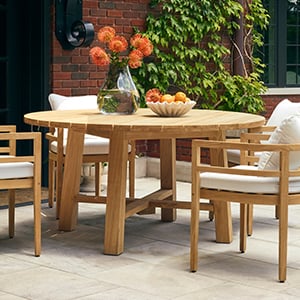 Outdoor Dining Tables
