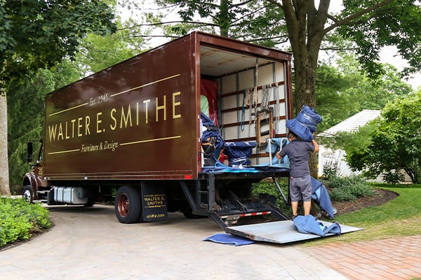 white glove delivery service