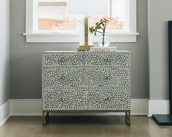 Carina Chest